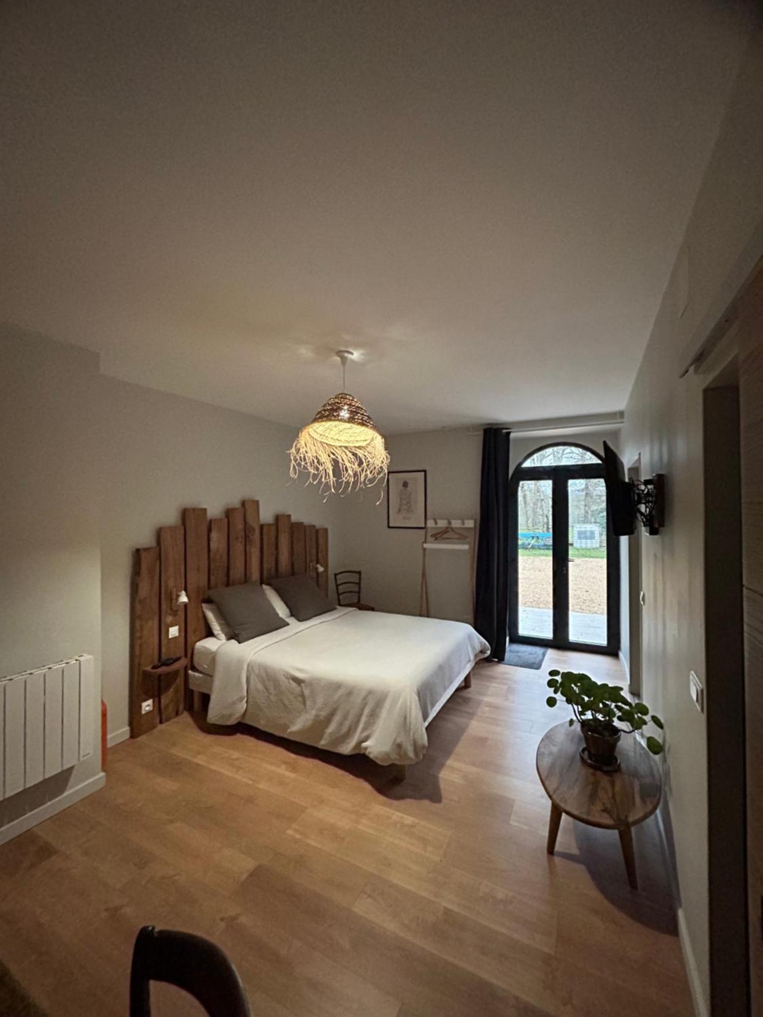 Chambres D'Hotes De La Pilatiere Persac Exteriör bild
